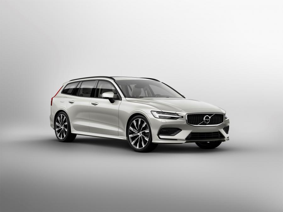  Volvo V60 T6 Momentum 2018 года  (WW) (фото 1 из 15)